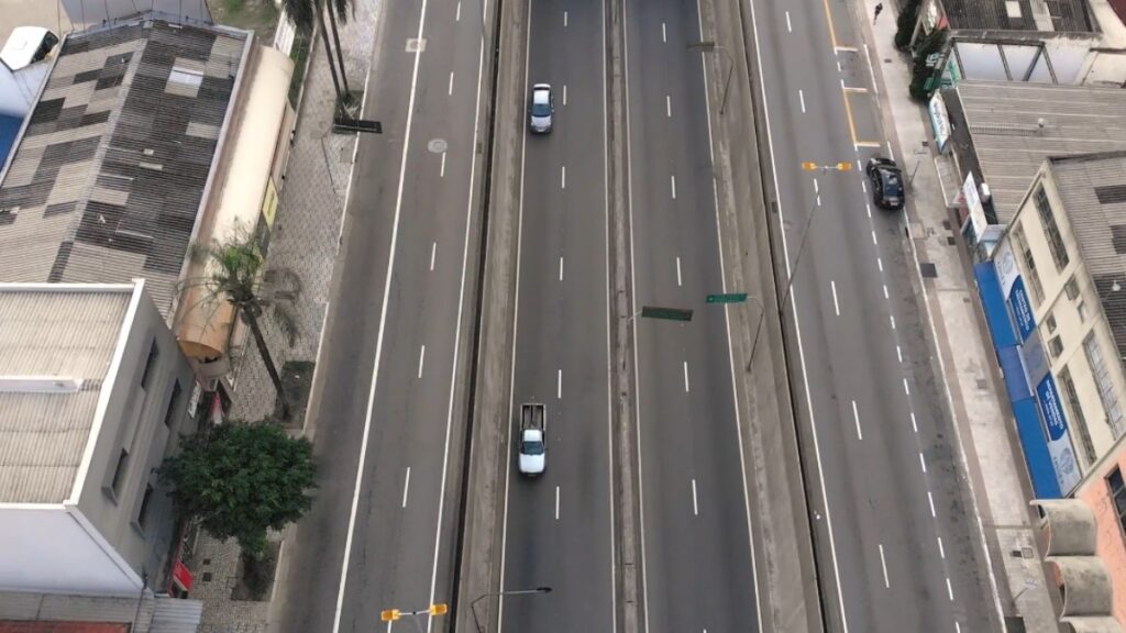 ELAS NO CORREDOR DA SORTE